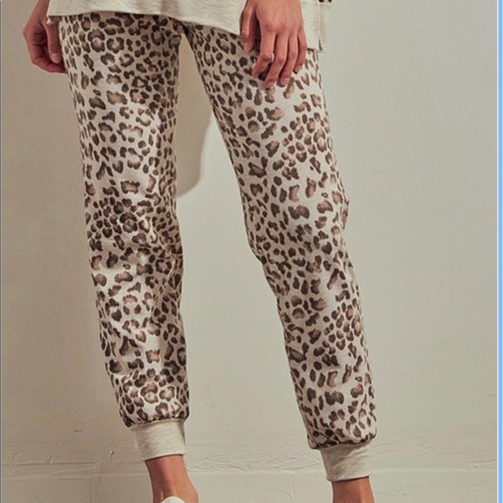 LEOPARD PRINT JOGGER PANTS